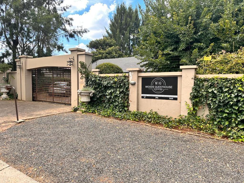Woods Guest House 米德尔堡 外观 照片