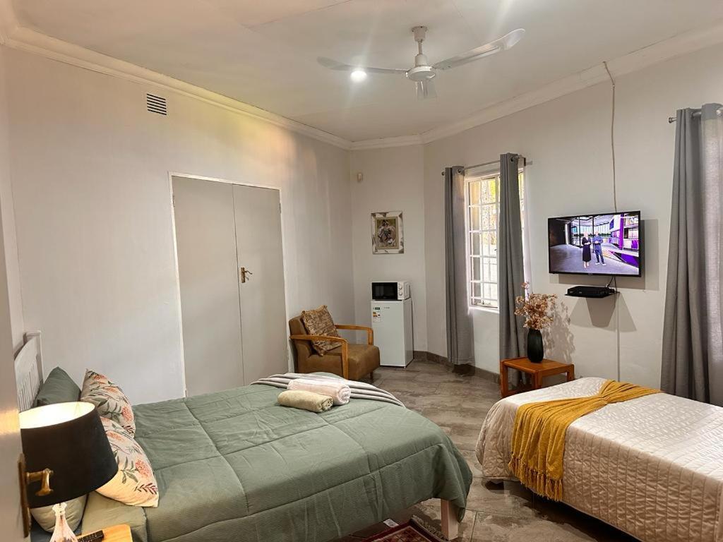 Woods Guest House 米德尔堡 外观 照片